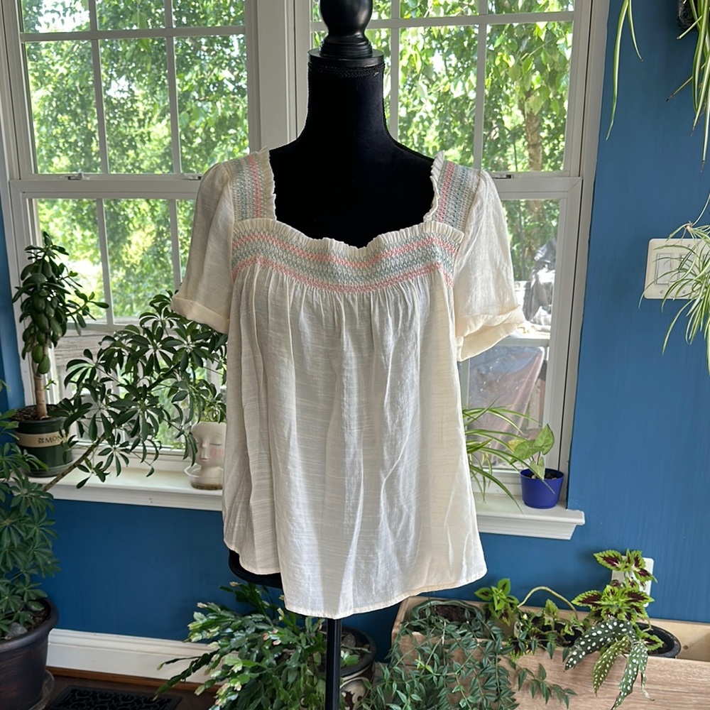 🌞Summer sale! 50% off! Blu Pepper White Smocked Short Sleeve Blouse🌞